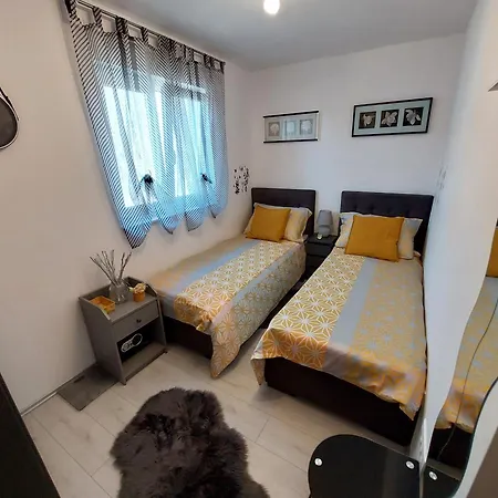 Madlen Apartment